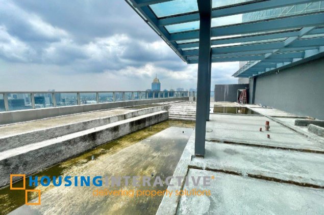 bi-level penthouse unit with 6 parkings for sale in east gallery place