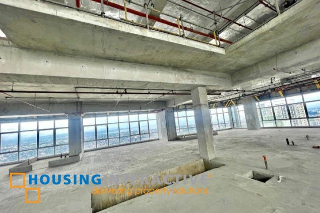 bi-level penthouse unit with 6 parkings for sale in east gallery place