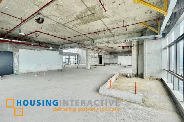 bi-level penthouse unit with 6 parkings for sale in east gallery place