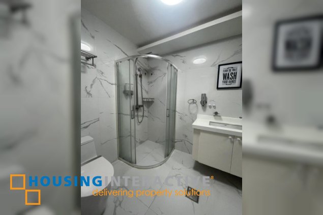 semi-furnished 3br unit with balconies and parking for rent in icon plaza