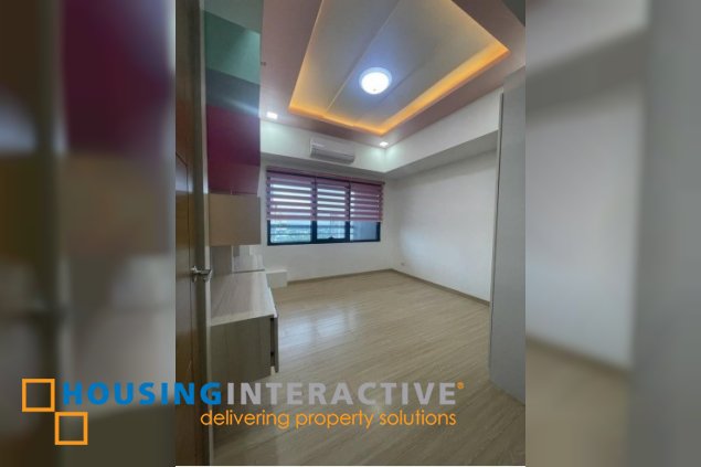 semi-furnished 3br unit with balconies and parking for rent in icon plaza