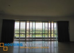 semi-furnished 3br unit with parking for lease in regent parkway