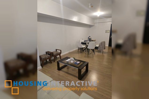 semi-furnished 1br unit with balcony and parking for lease in park triangle residences