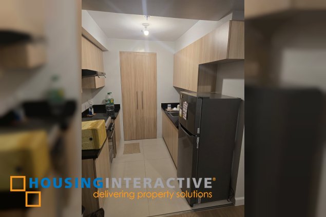 semi-furnished 1br unit with balcony and parking for lease in park triangle residences