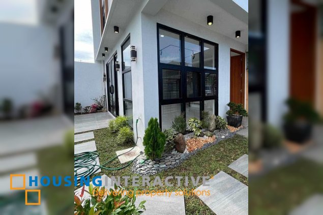 corner house and lot for sale in greenwoods executive village, pasig
