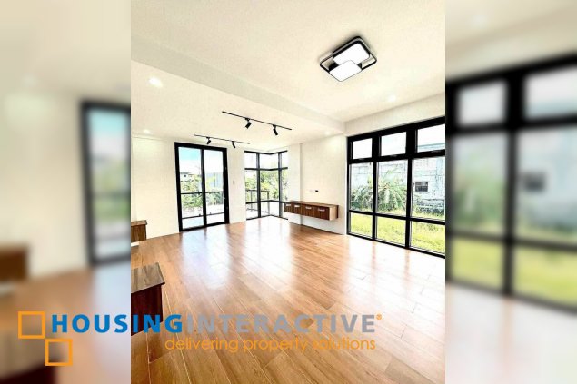 corner house and lot for sale in greenwoods executive village, pasig