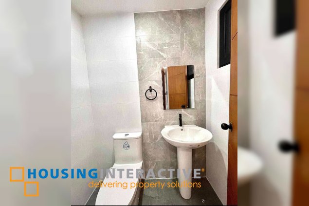corner house and lot for sale in greenwoods executive village, pasig