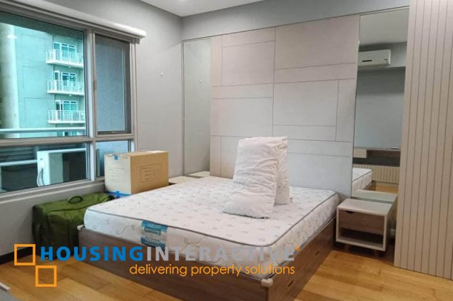 nicely furnished 1br unit with parking for lease in one serendra