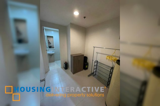 fully furnished 2br unit with parking for lease in edades tower