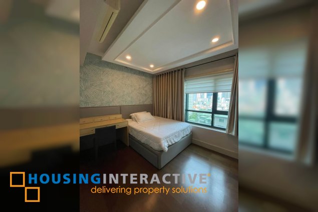 fully furnished 2br unit with parking for lease in edades tower