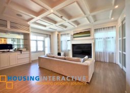 rare penthouse for sale in meranti two serendra