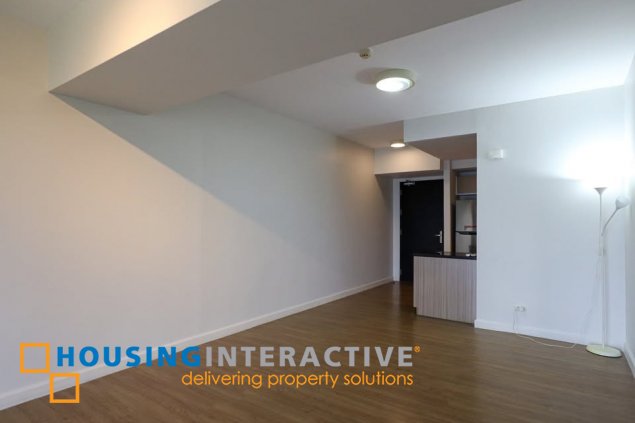 semi-furnished 3br unit with balconya and parking for sale in two maridien