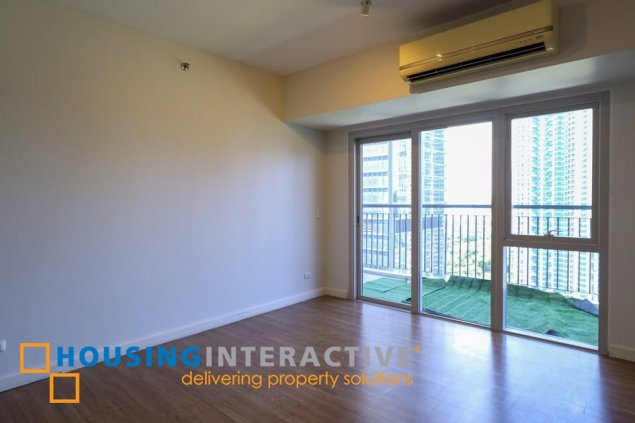 semi-furnished 3br unit with balconya and parking for sale in two maridien