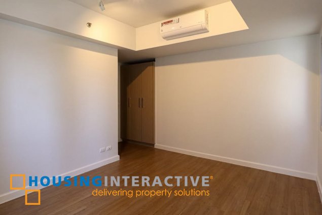 semi-furnished 3br unit with balconya and parking for sale in two maridien