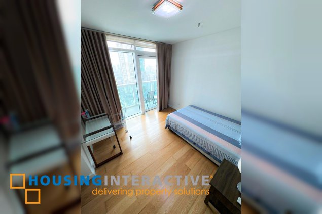 fully furnished 2br unit with parking for lease in park terraces