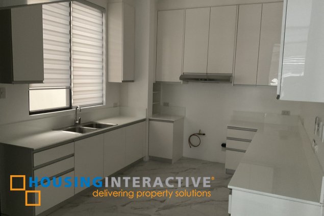 3-storey duplex house for lease in san lorenzo village, makati