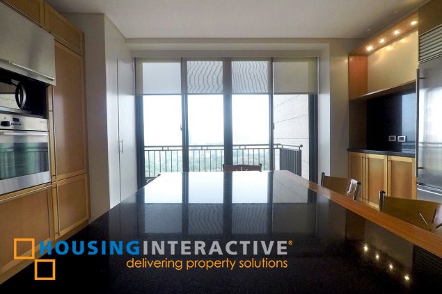 furnished 3br unit with parking for sale in essensa tower