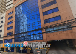 semi-furnished 1br unit for lease at the manila residences