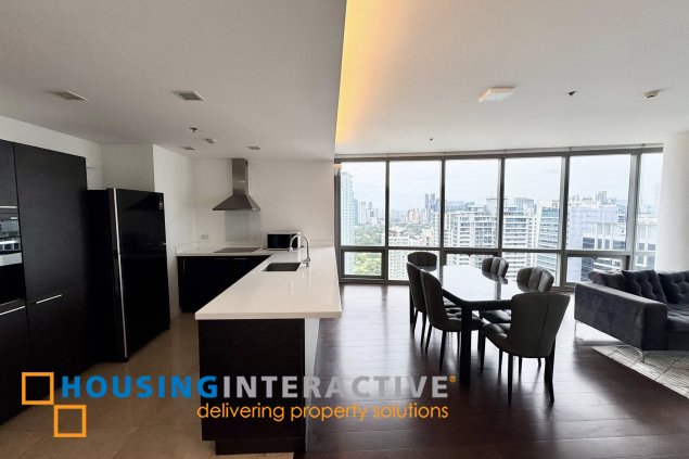 fully furnished 2br unit with balcony and parking for lease in the suites