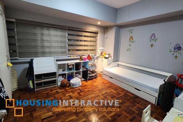 furnished 3br unit with parking for sale in garden island condoville