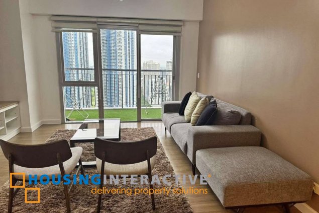 3br penthouse unit with parking for lease in two maridien