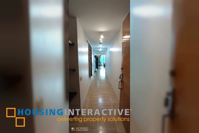 fully furnished 3br unit with balcony and parking for lease in one mckinley place