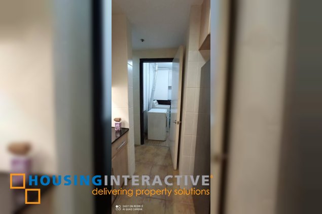 fully furnished 3br unit with balcony and parking for lease in one mckinley place