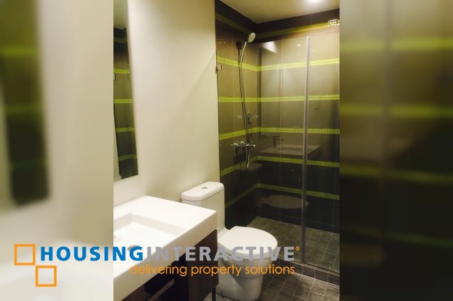 fully furnished 1br unit with parking for lease in edades tower