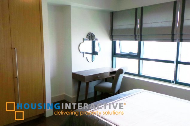 fully furnished 1br unit with parking for lease in edades tower