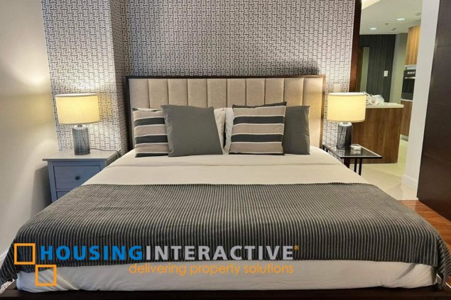 furnished 1br unit with parking for lease in arbor lanes