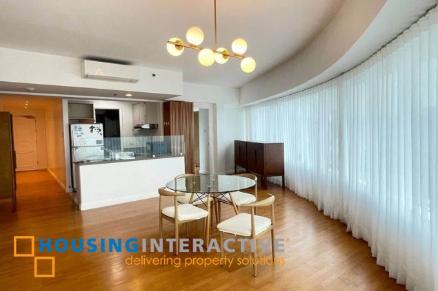 furnished 3br unit with 2 parkings for lease in one rockwell west