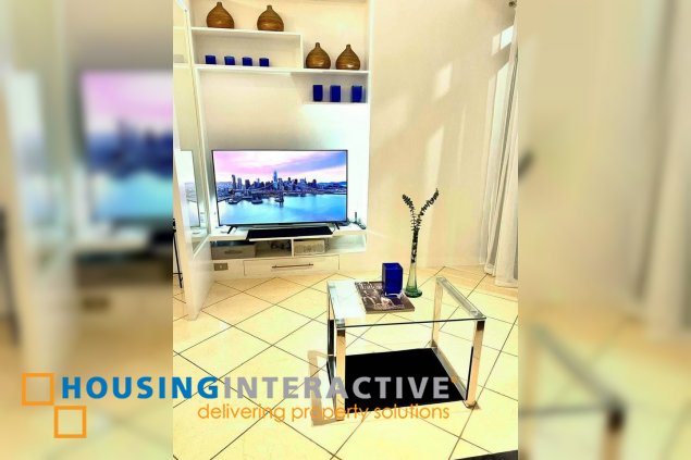fully furnished 1br unit with balcony for lease in paseo parkview suites