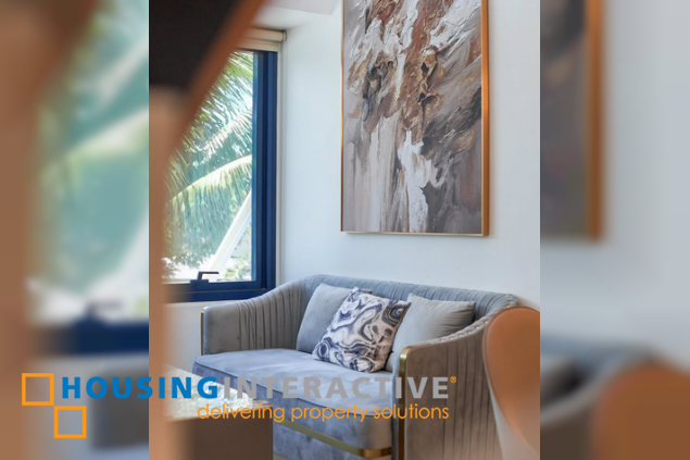 fully furnished 2br unit with parking for lease in one rockwell