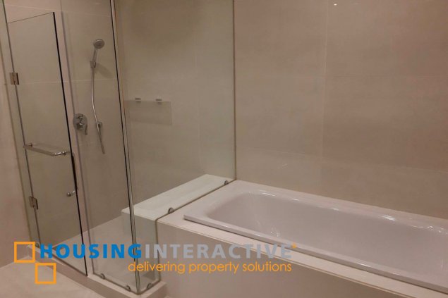 3br unit for lease in one penn place