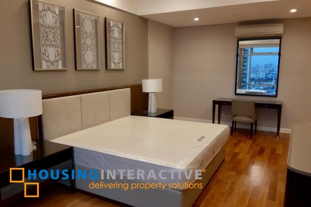 3br unit for lease in one penn place