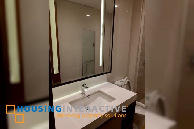 3br unit for lease in one penn place