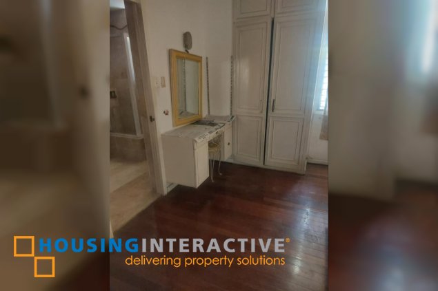 house for rent in greenhills west