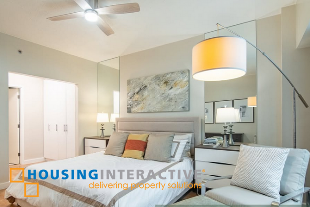 well furnished 1br unit with parking for sale in one serendra