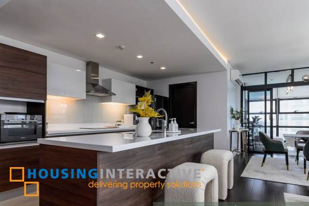 furnished 2br unit with 2 parkings for sale in garden towers