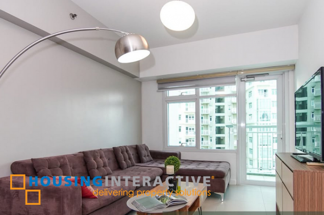 fully furnished 1br unit with parking for sale in two serendra