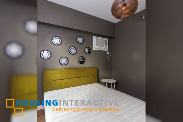 fully furnished 1br unit with parking for sale in two serendra