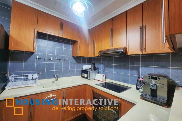 fully furnished 1br unit with parking for lease in the shang grand tower