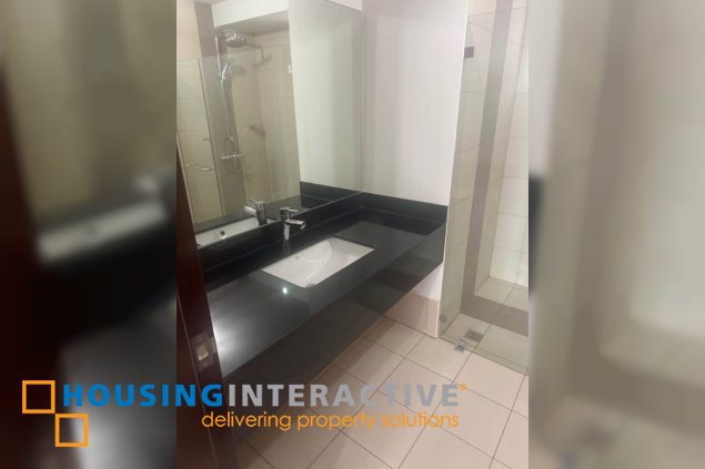 brandnew 3br unit with parking for sale in escala salcedo