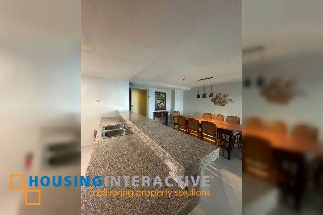 fully furnished 3br unit with parking for lease in elizabeth place