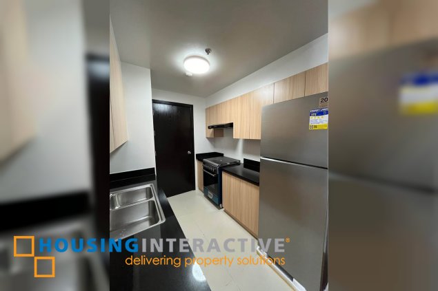 fully furnished 2br unit with parking for lease in park triangle residences