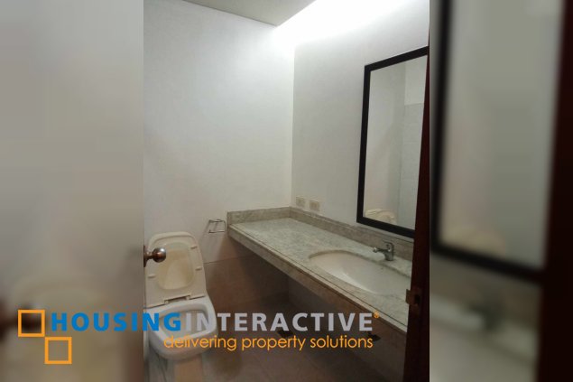 furnished 2br unit with parking for lease in the residences at greenbelt