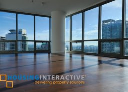 2br unit with parking for lease in the suites