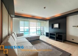 fully furnished penthouse unit with balcony and parking for lease in regent parkway