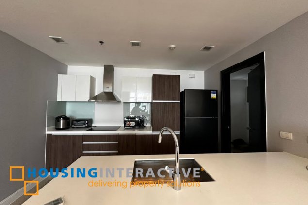 fully furnished 2br unit with parking for lease in west gallery place