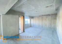 bi-level unit for sale in fort victoria